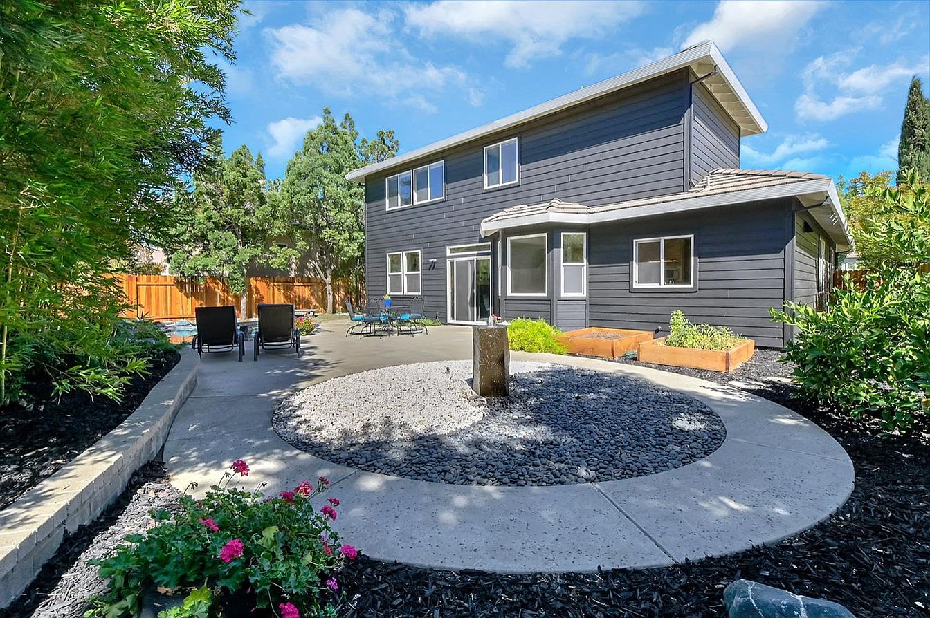 2708 Rockwell Drive