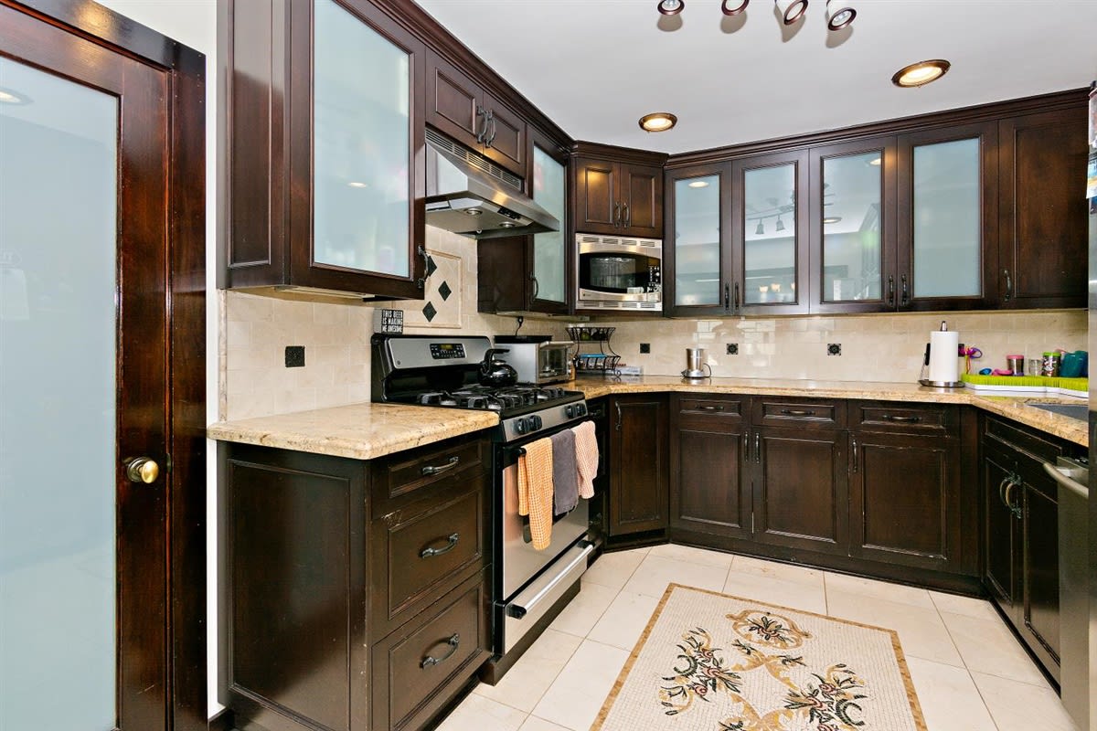 742 Loma Vista