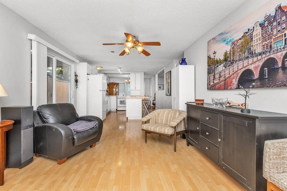 1158 Esperanza Dr