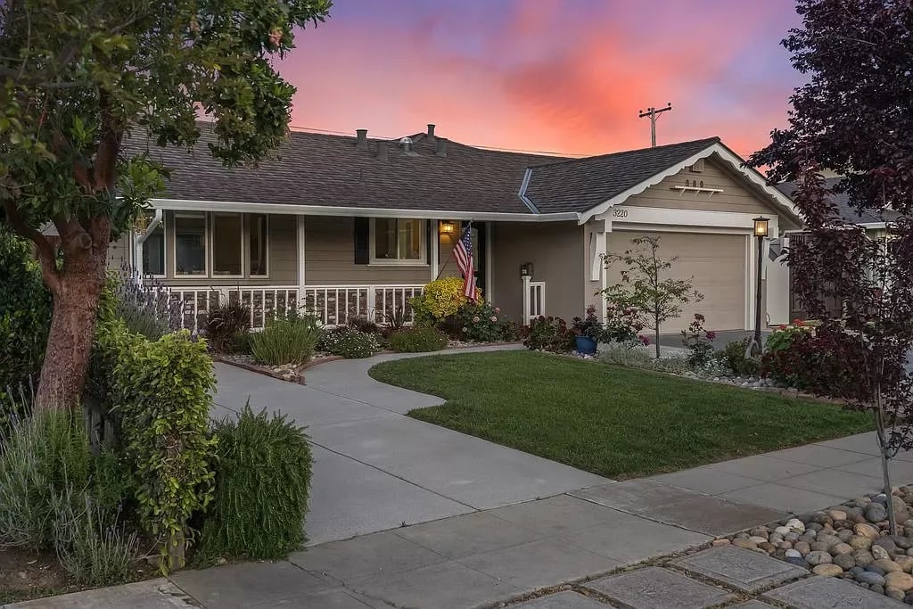3220 Hilary Dr