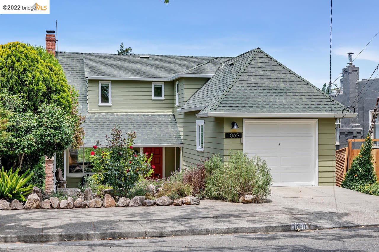 1069 Rose Ave