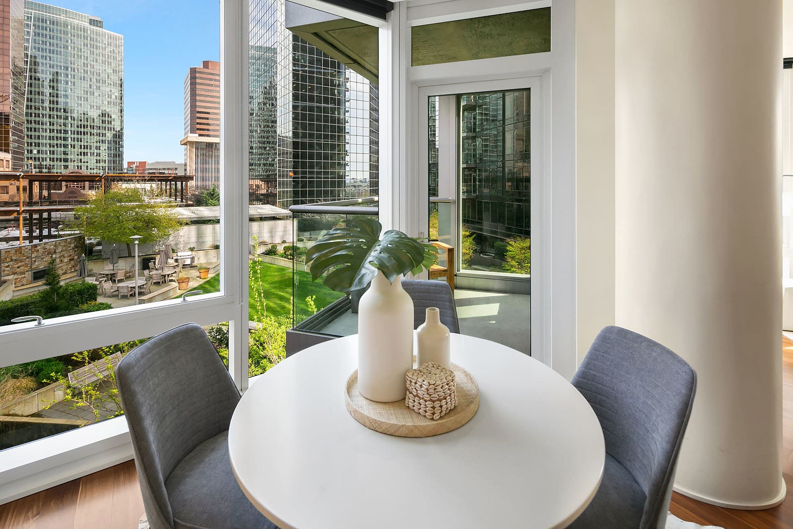 500 106th Avenue NE, Unit 807