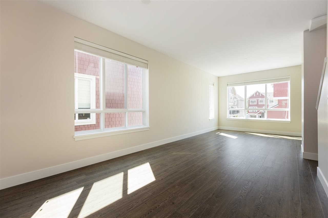 511-4688 Hawk Ln