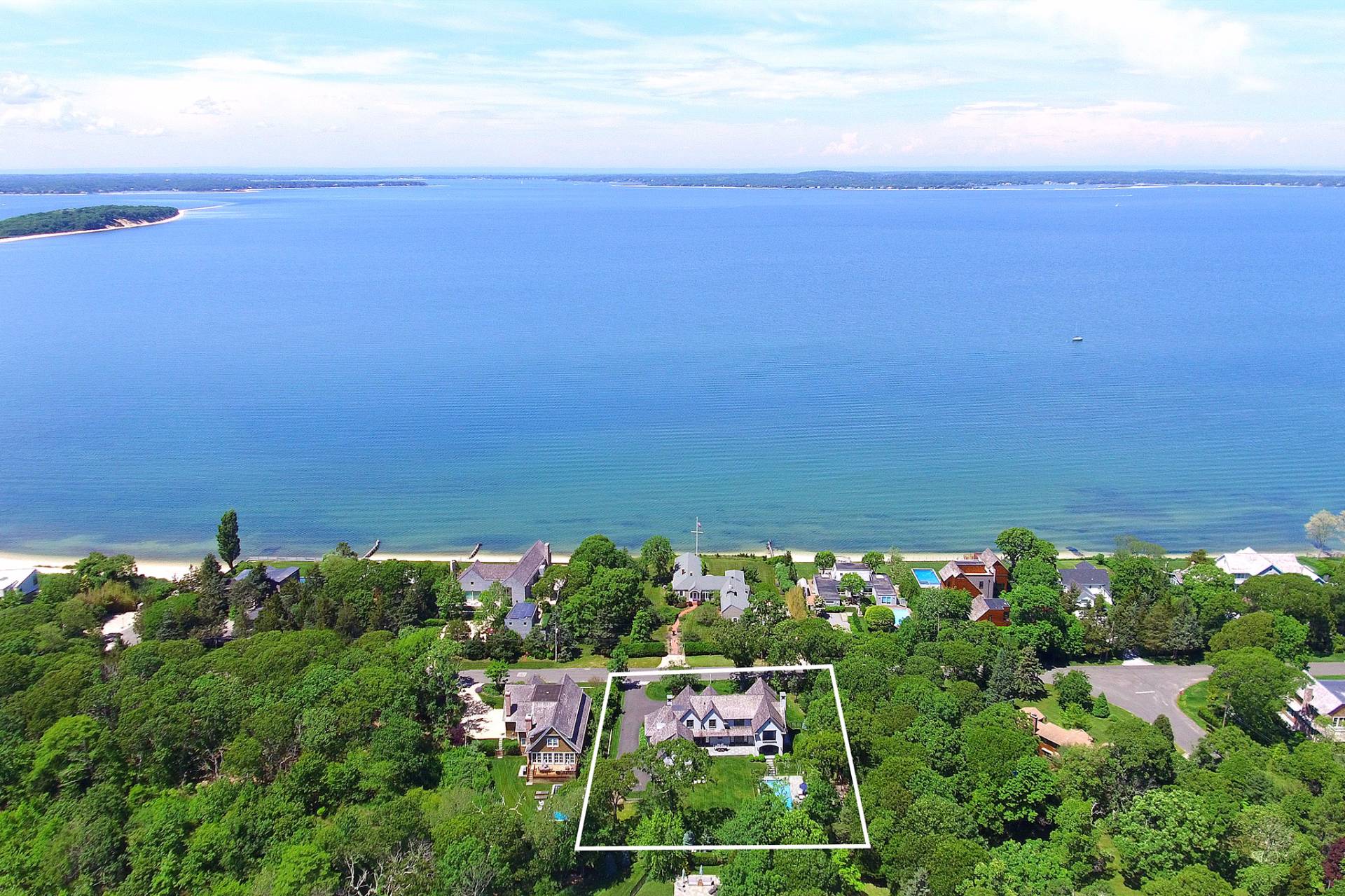 52 Noyac Bay Ave