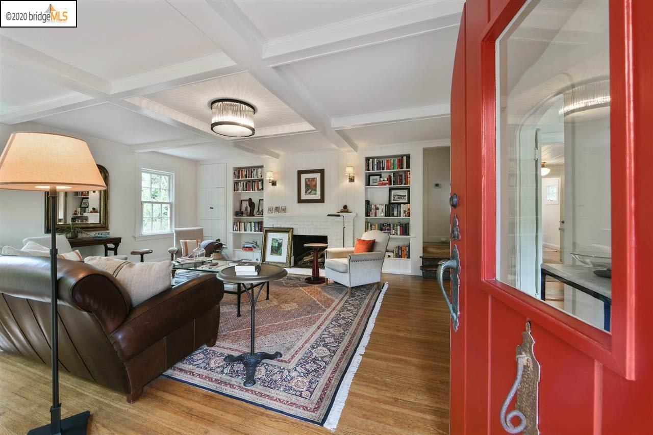 1470 Fernwood Dr
