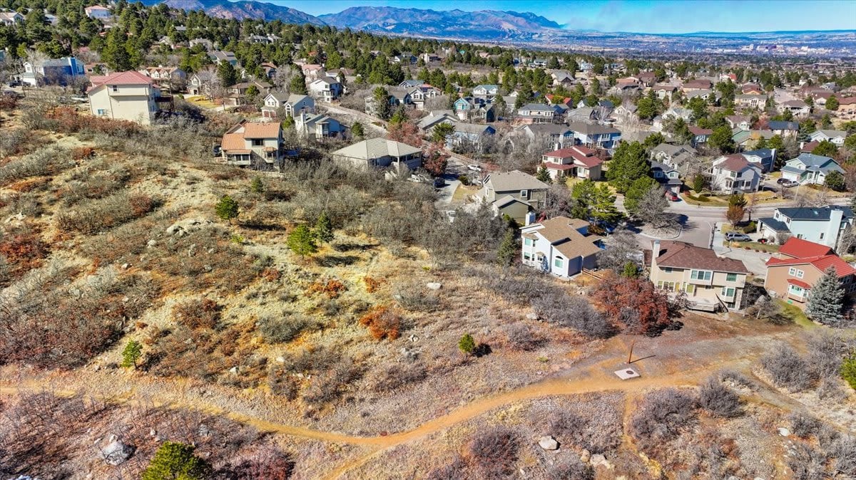 5105 Broadmoor Bluffs Drive