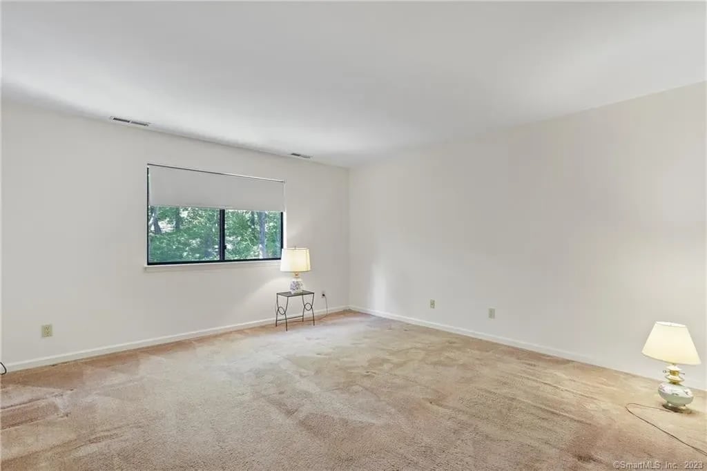 500 River Rd Apt 12