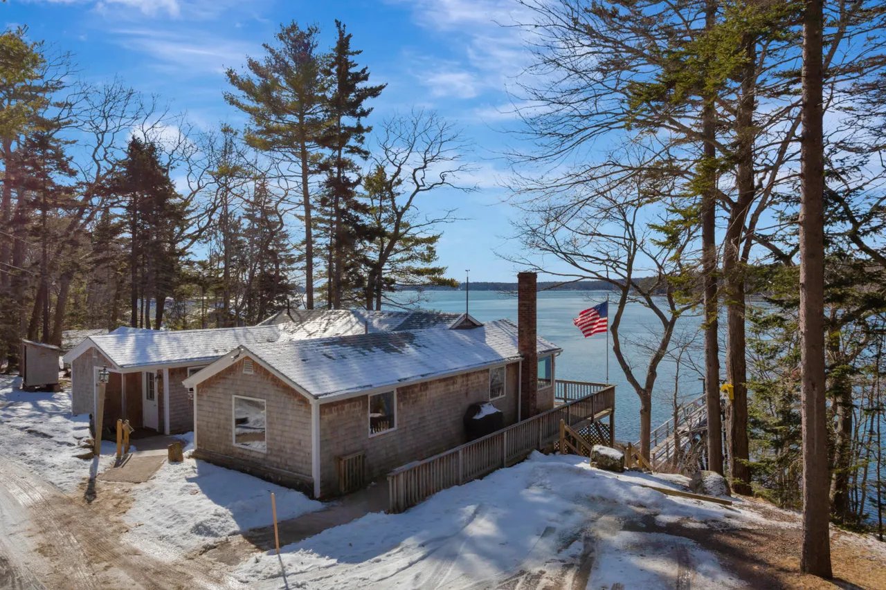 Home for Sale – 964 Cross Point Road, Edgecomb, ME