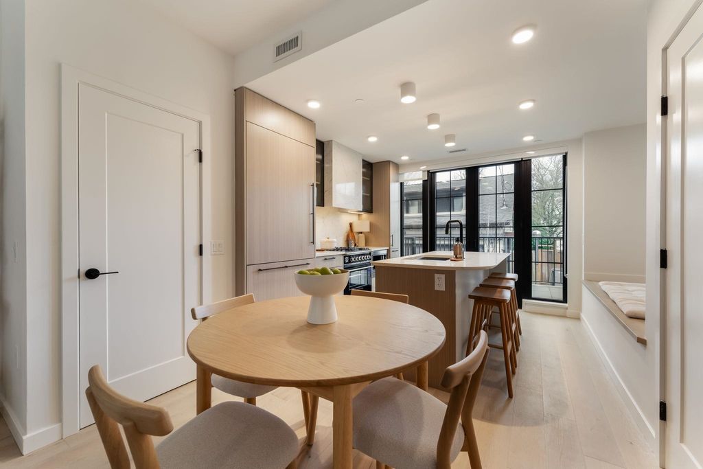 197 W King Edward Avenue, Vancouver