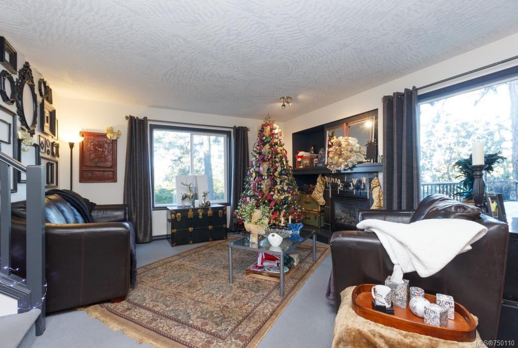 632 Olympia Ridge, Langford