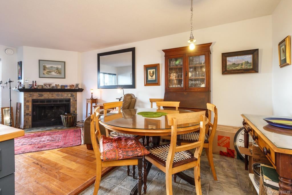 102-2520 Wark St, Victoria