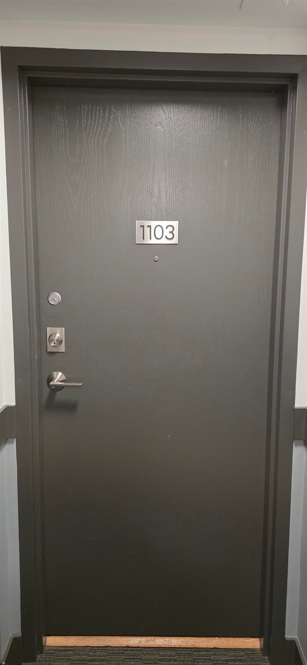 1103-710 Seventh Ave