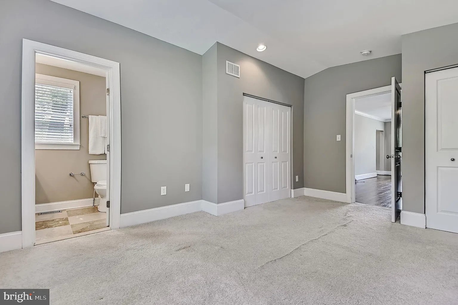 1111 VERNON AVENUE