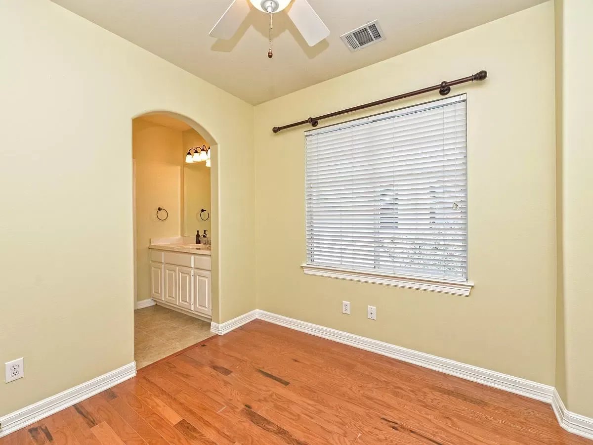 4007 Gaines Ct