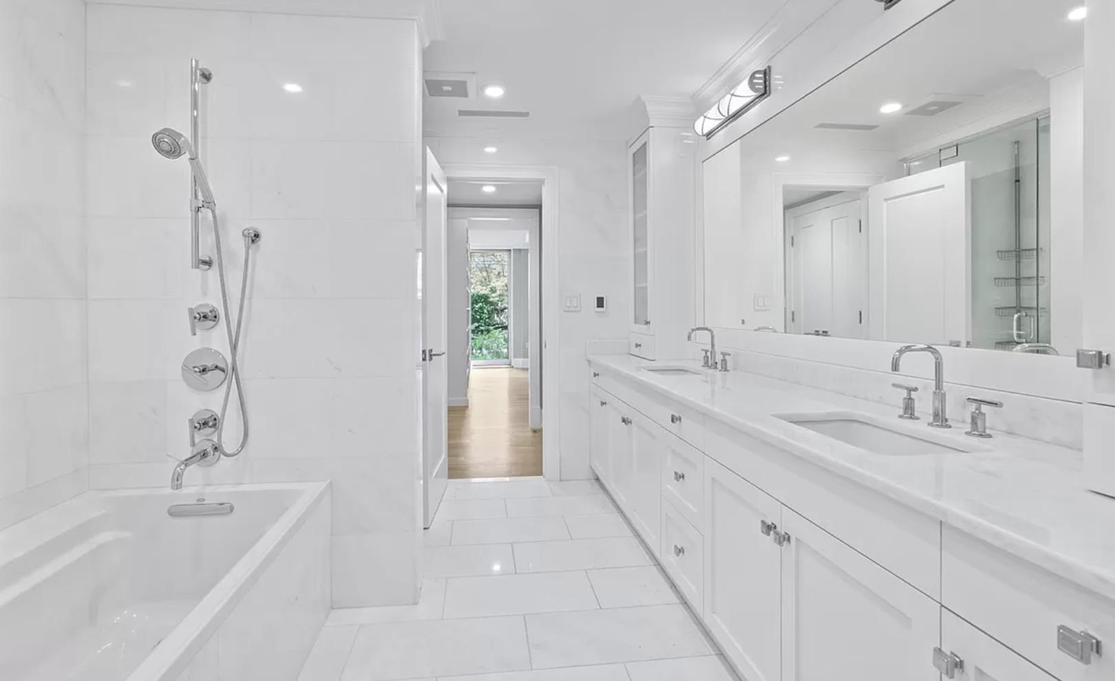 227 East 67th Street, Apt M-2