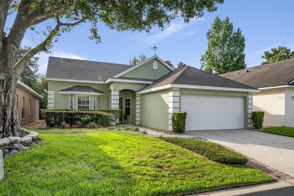 1525 Fox Glen Dr