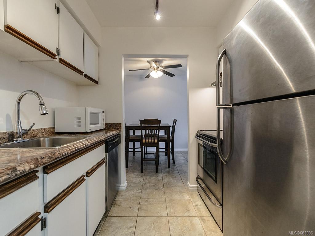 406-2757 Quadra St