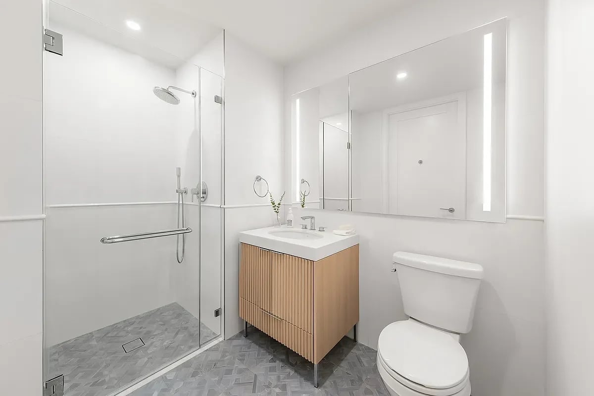15 West 96th Street Unit: 16A