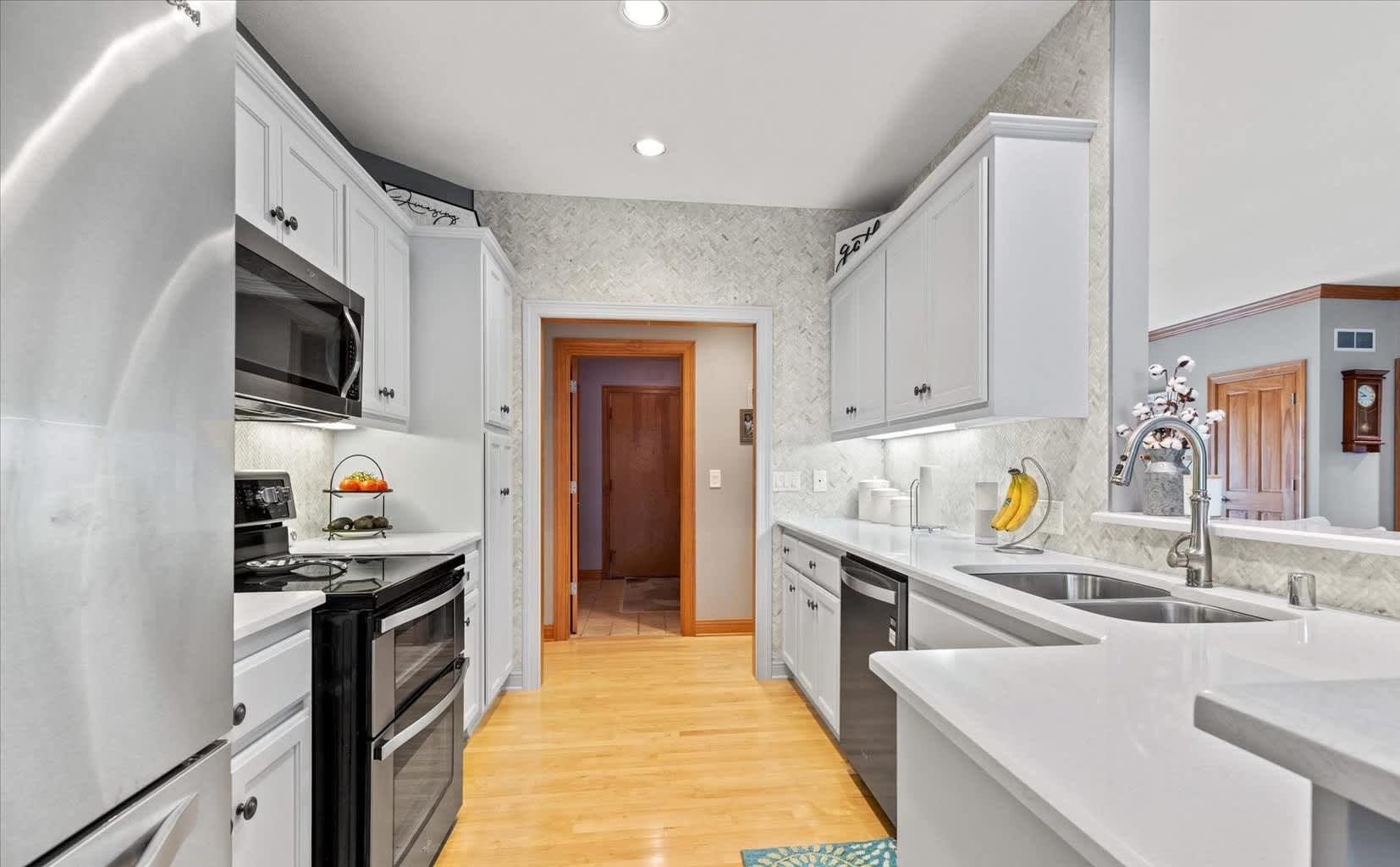 W210N16500 Woodshire Ct 