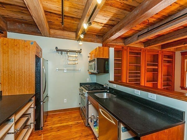 253 River St, #1