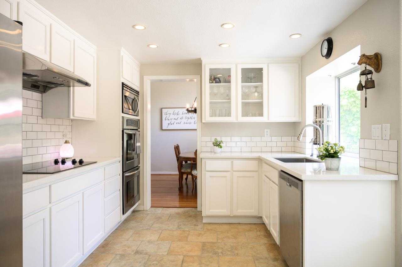 4 Cabernet CT