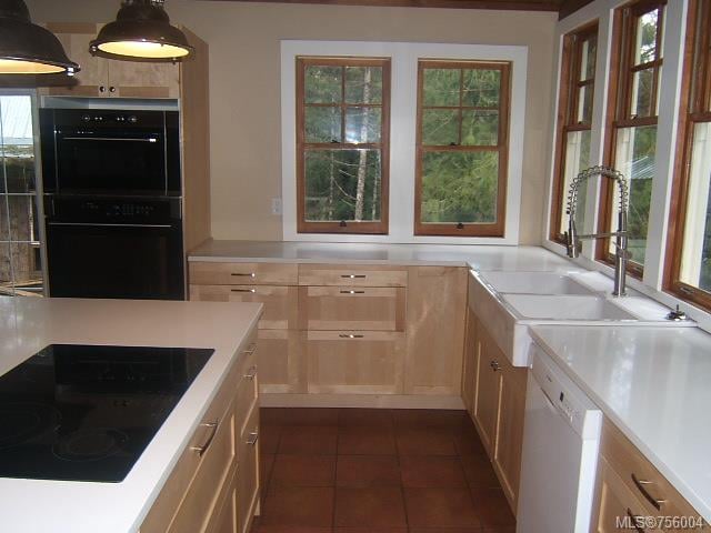 660 Millstream Lake Rd, Highlands