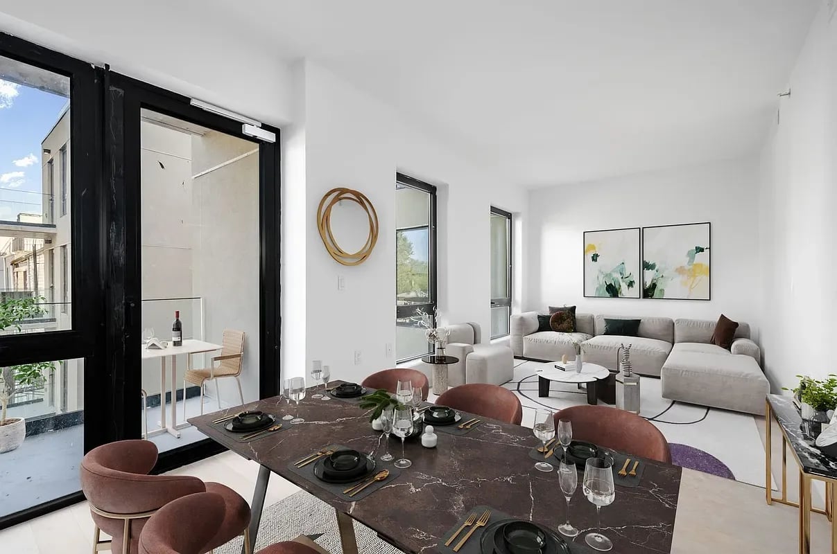 435 Tompkins Avenue Unit: 303