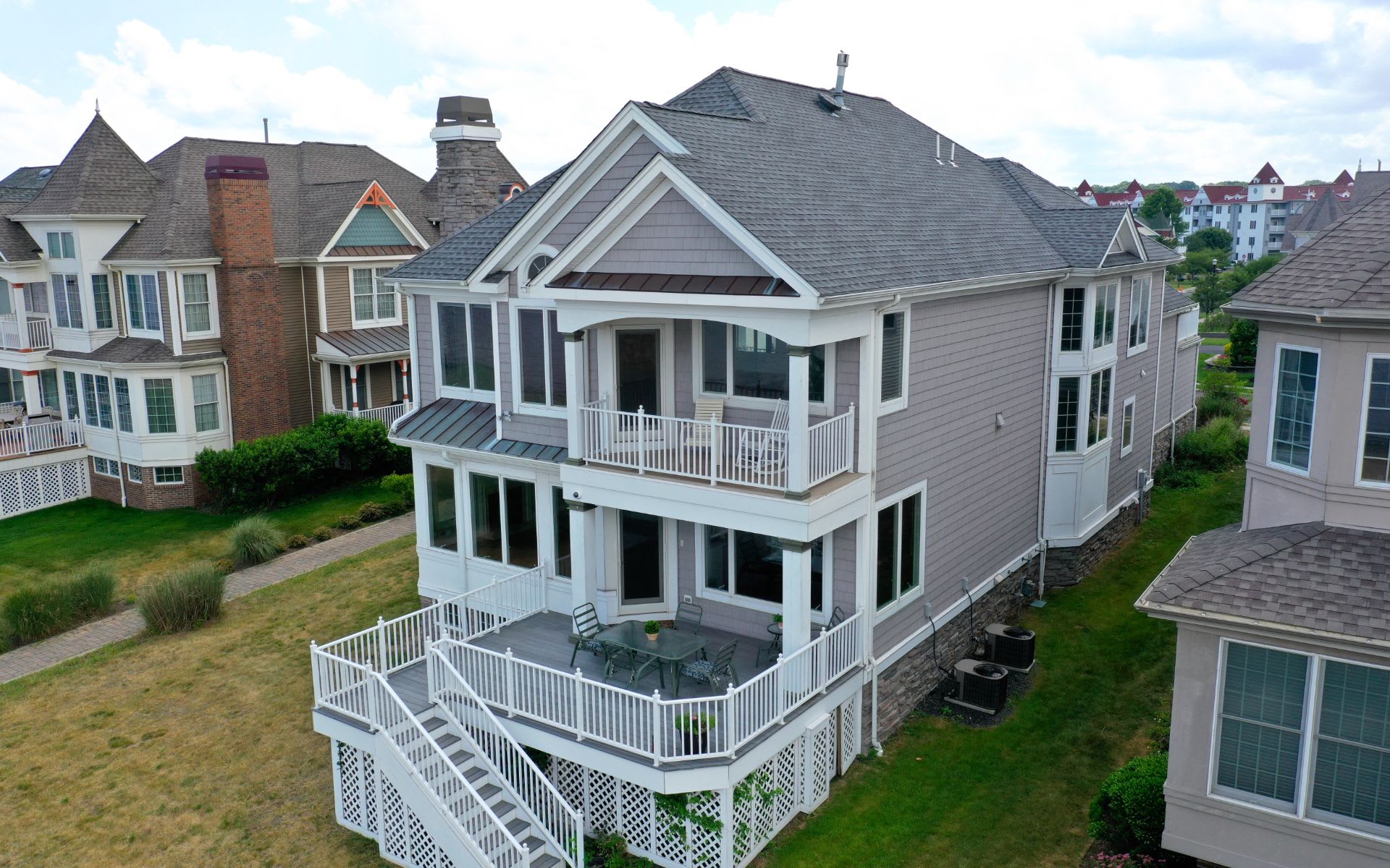 23 LIGHTHOUSE DR