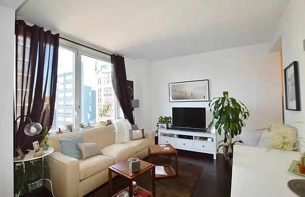 306 Gold St Apt: 6C