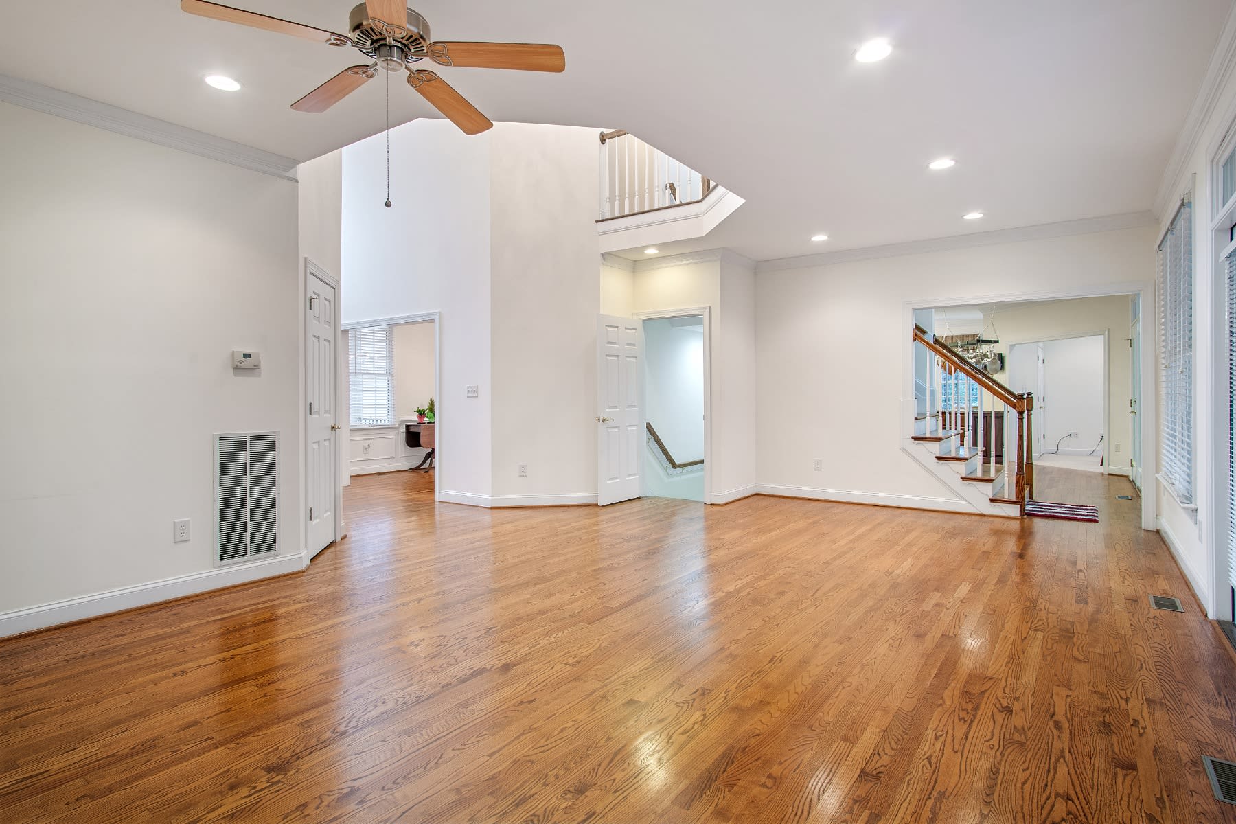 11591 Royal Lane