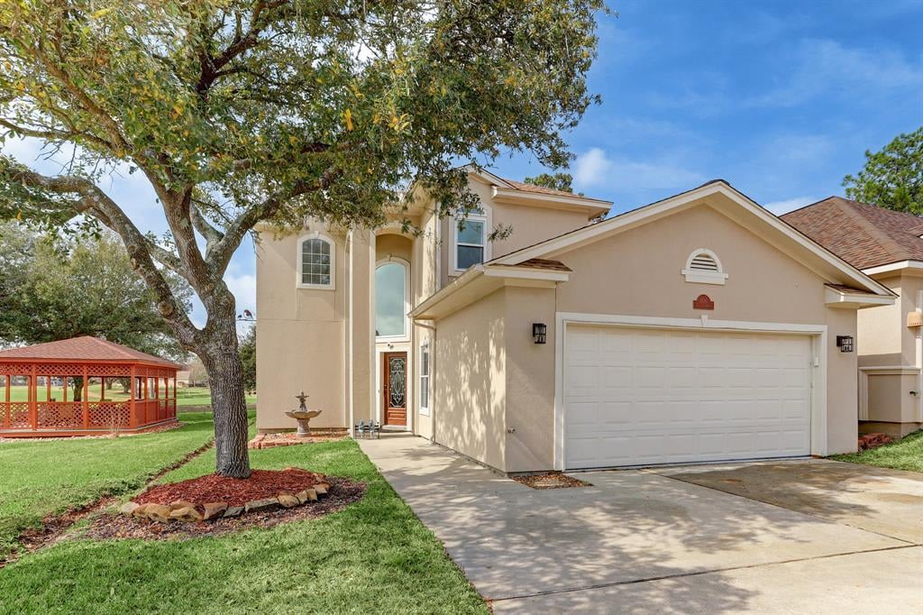 106 Golfview Dr