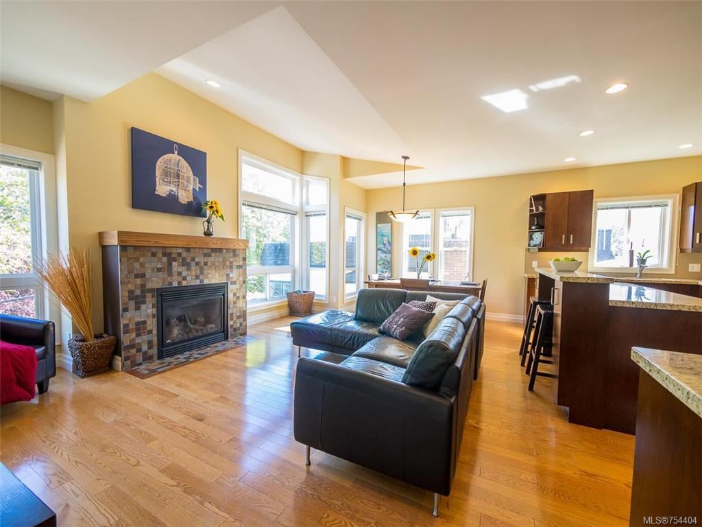 1-1827 Fairfield Rd