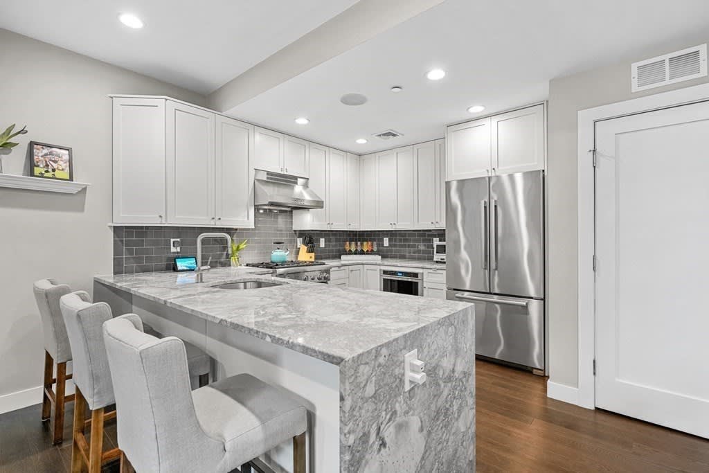 309 E Street, #22