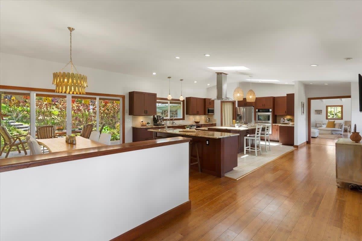 60 Koolau Rd  