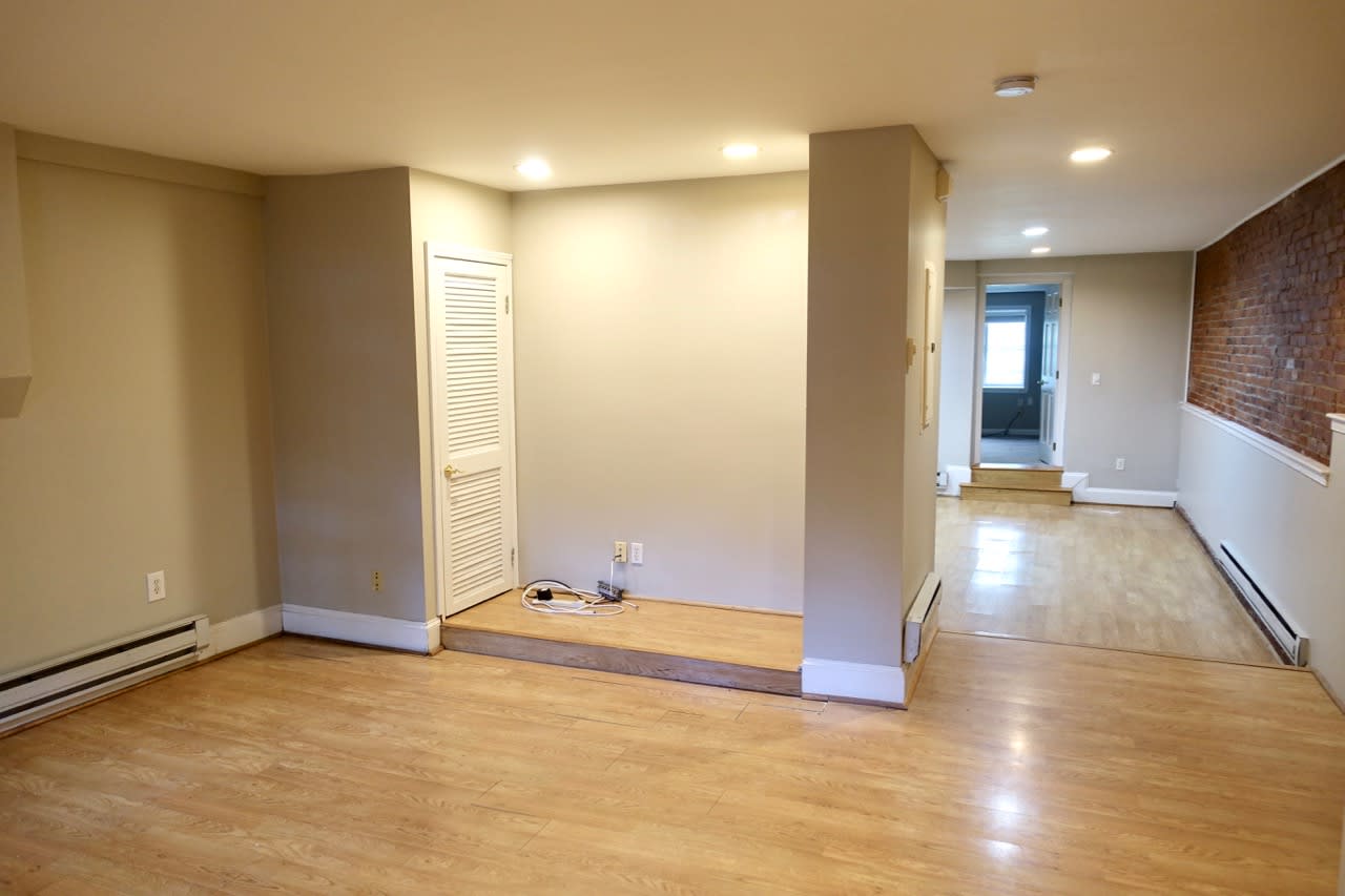 South End - Private Entry 1 bed 1 bath w. Laundry / Patio! 