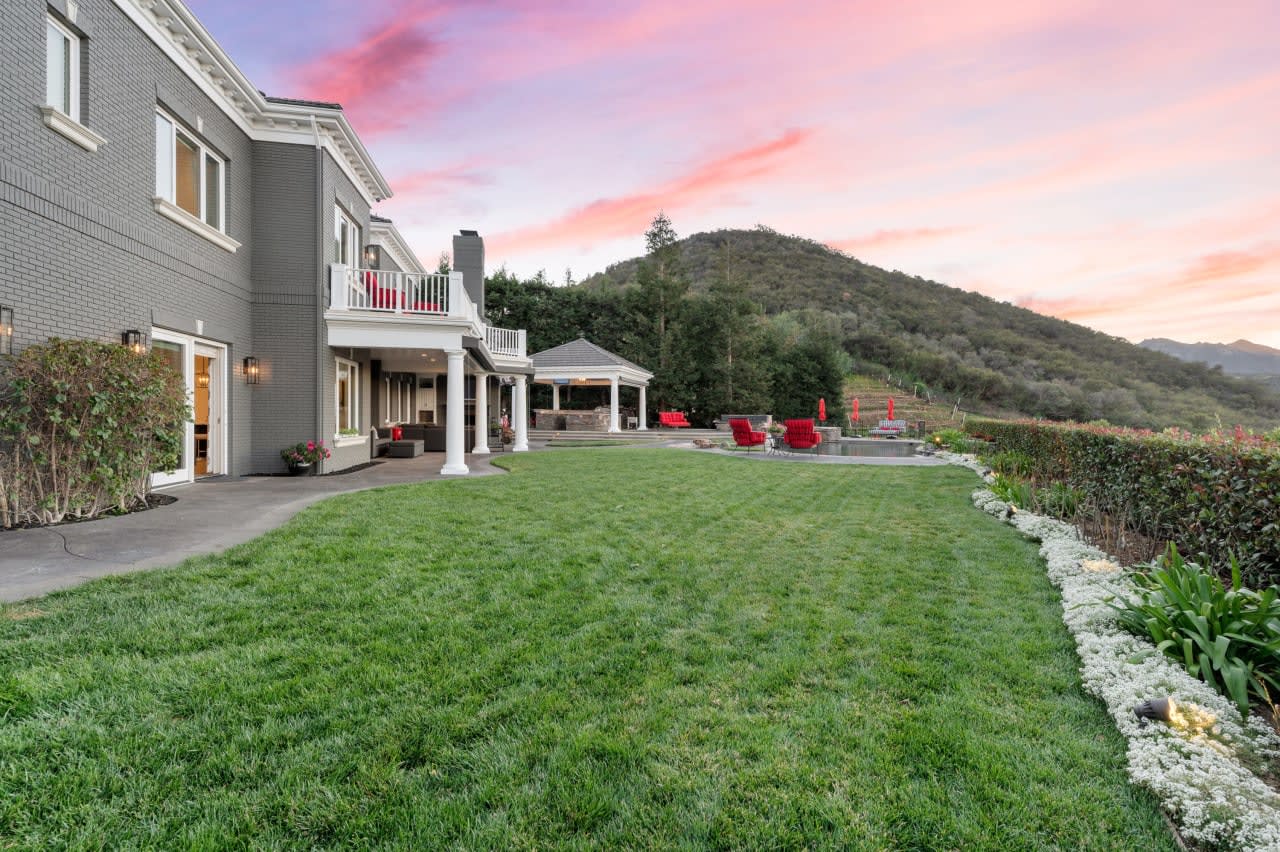 2750 Queens Garden Ct