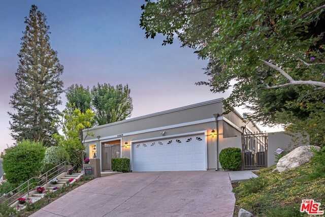 4489 Ellenita Ave