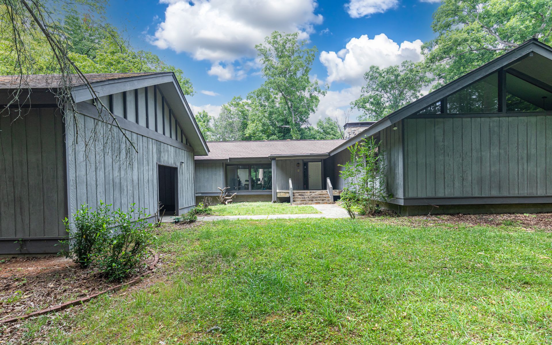 1165 W Garmon Road