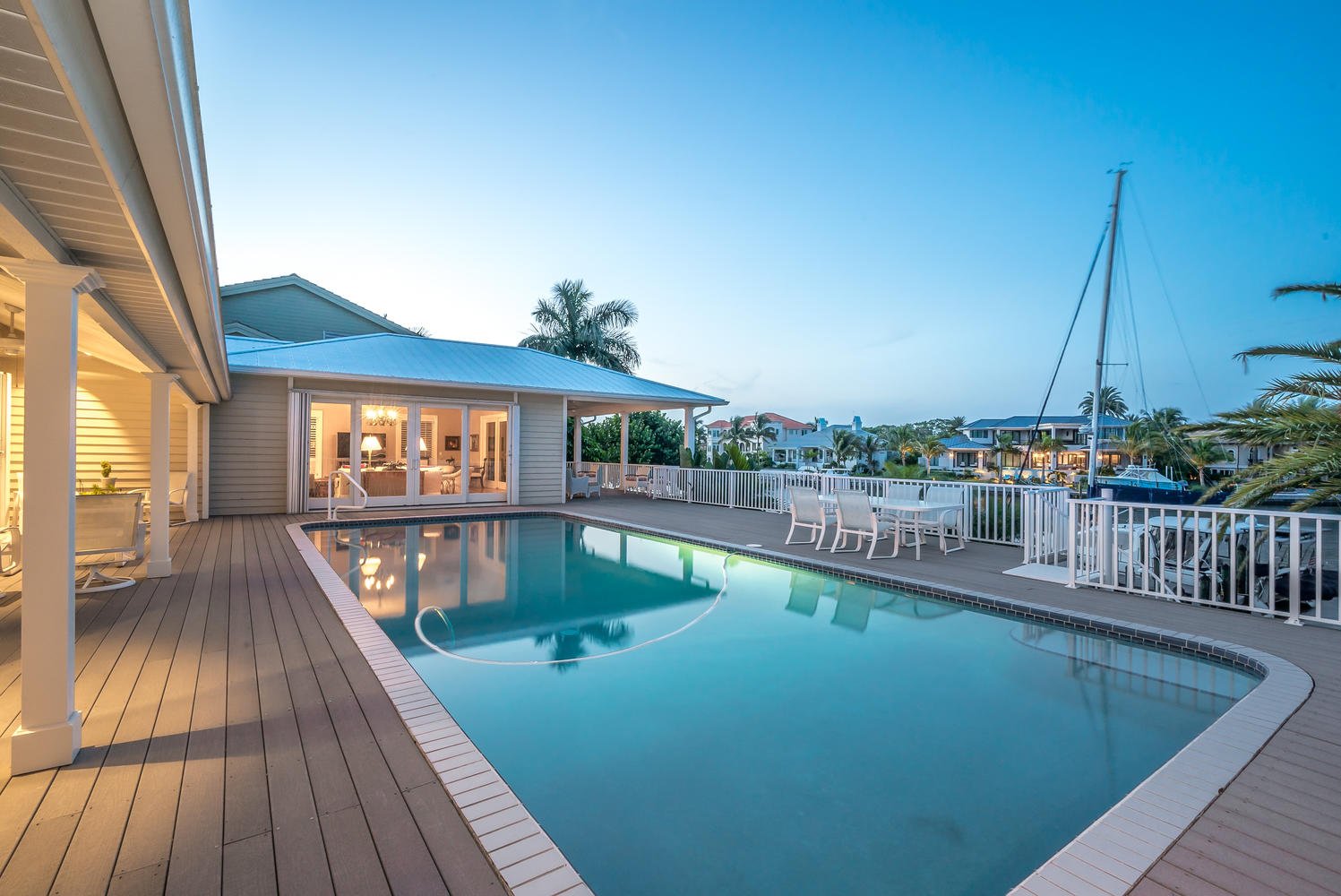 1329 Vista Dr