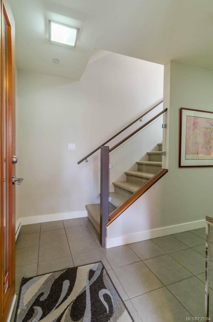6-1137 Meares St