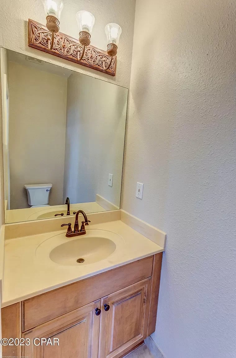 3308 Azalea Circle