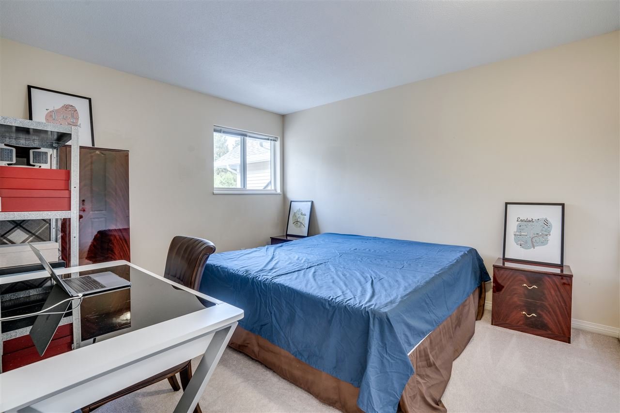 6-14788 105a Ave