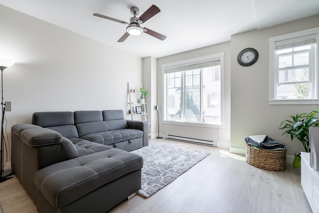 104-20498 82 Ave