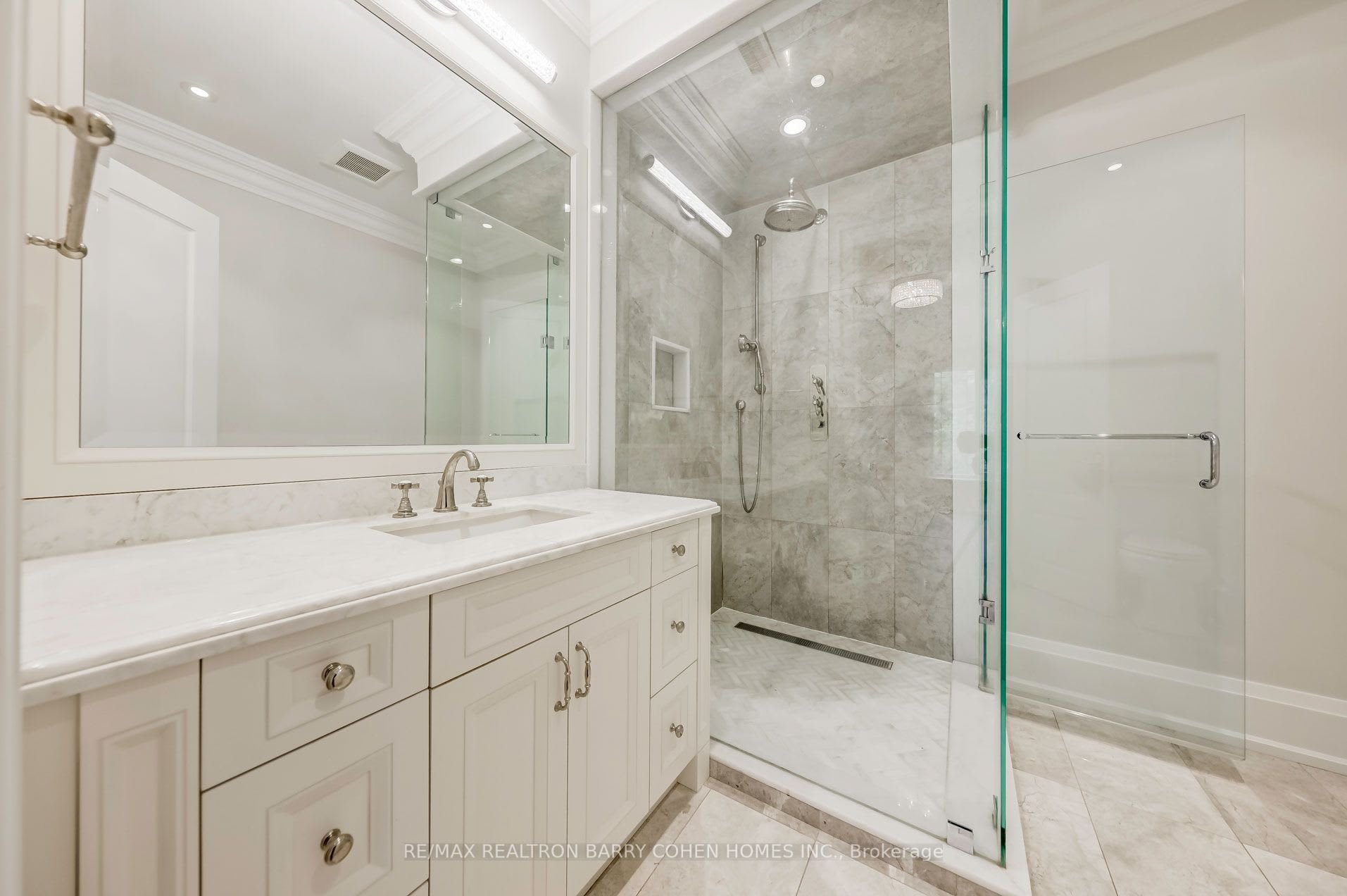 SOLD: Elegance & Luxury At Its Finest