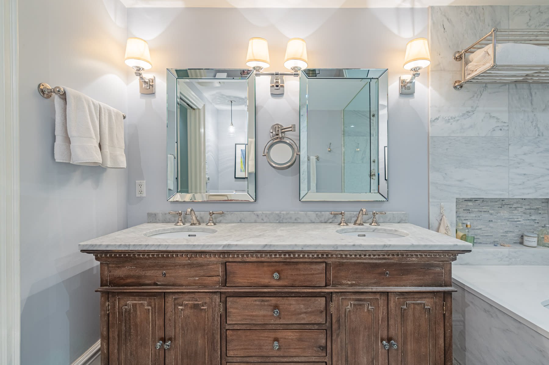 18 Castle Frank Cres