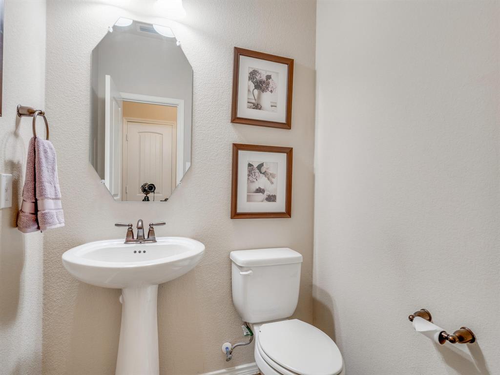 2509 Whispering Pines Drive