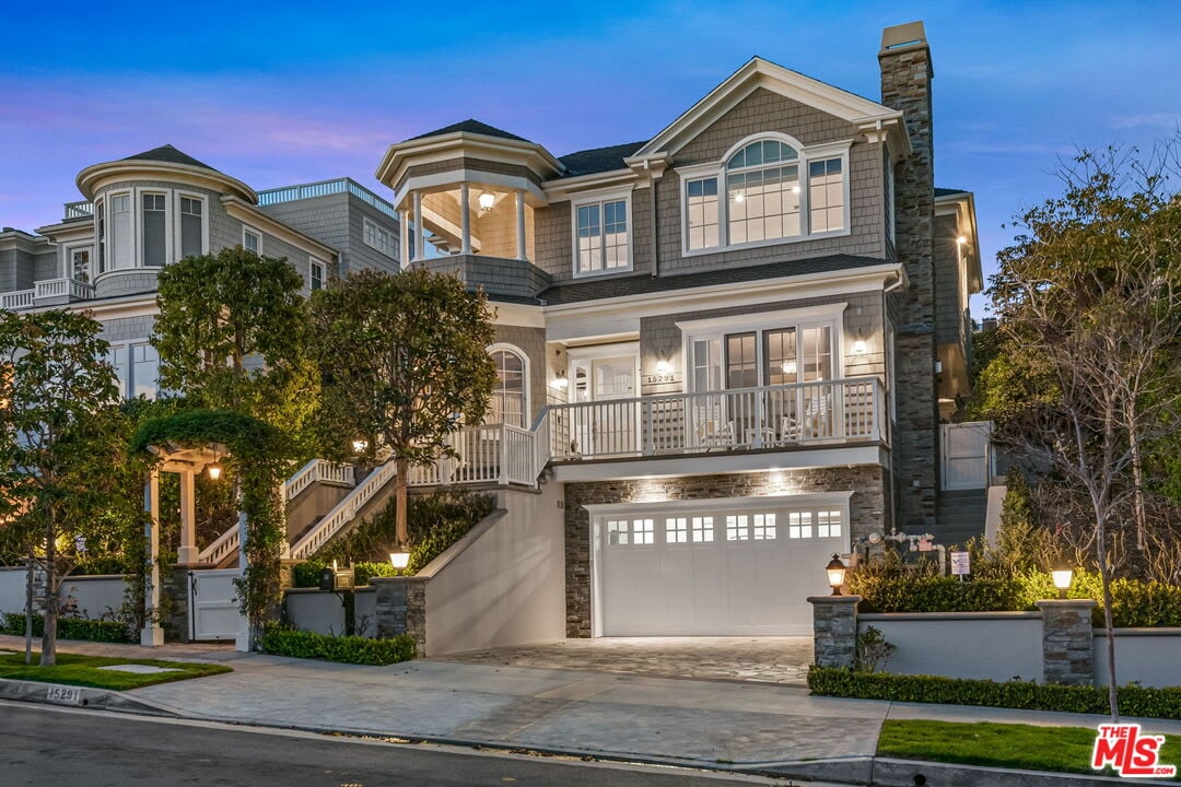 Chateau Crescent