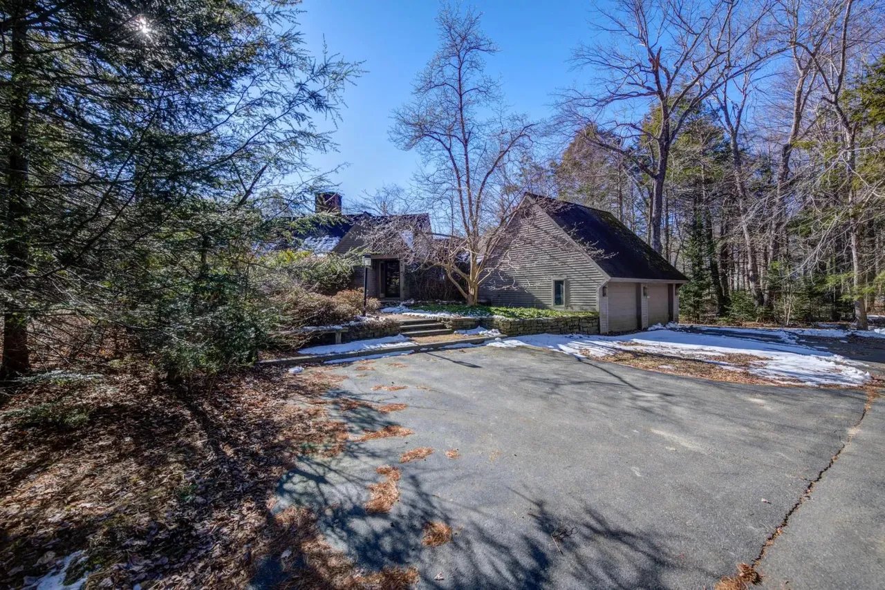 New Listing! 13 Annies Way, Kennebunk, ME 04043 – $1,150,000