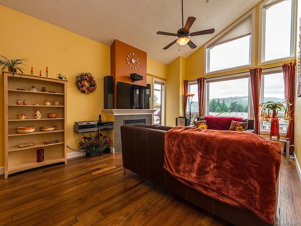 403-3210 Jacklin Rd