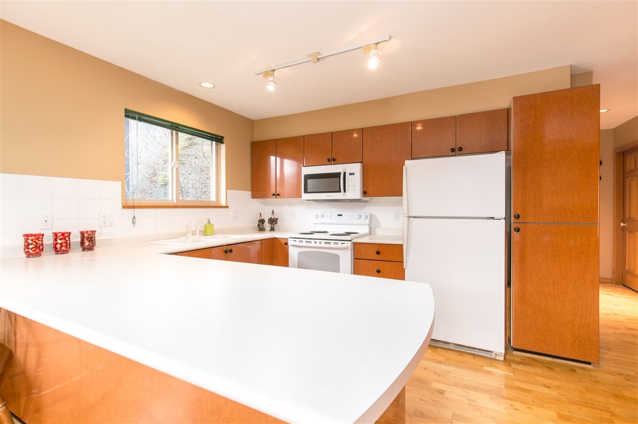 2312 Gondola Wy